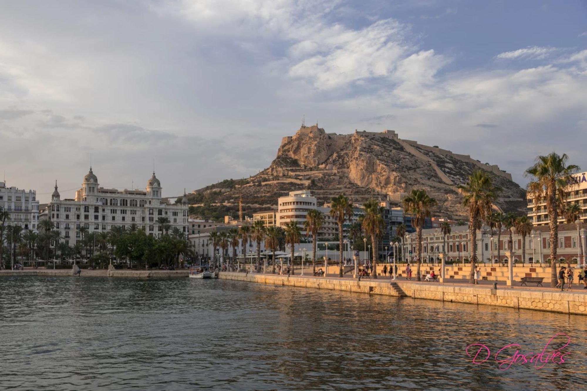 El Barrio Alicante , Playa Y Casco Antiguo Екстериор снимка